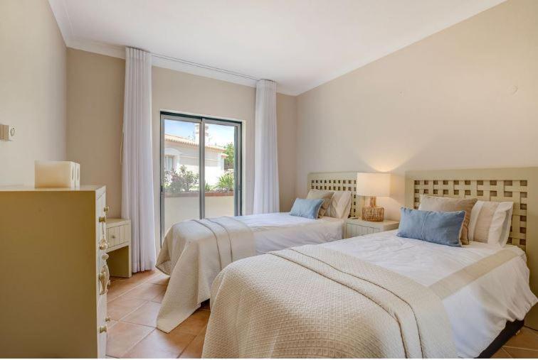 2Bedroom Bungalow Heated Shared Pool ,Near Carvoeiro And Ferrugudo Eksteriør bilde